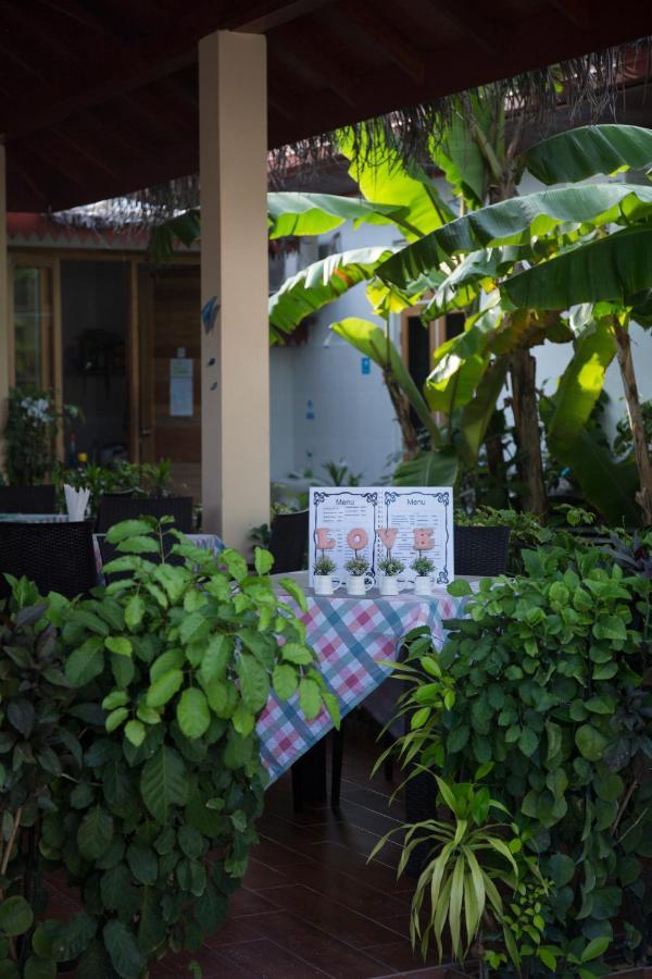 Silk Retreats Thulusdhoo Guest House Exteriér fotografie